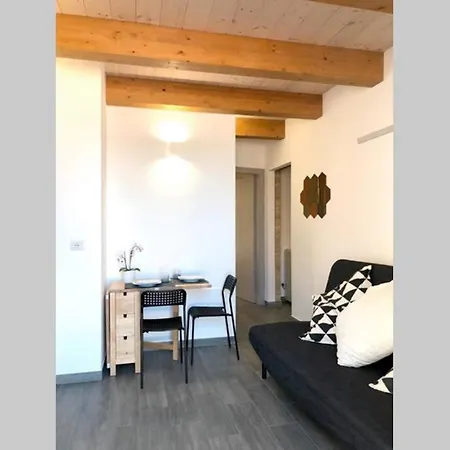 Casa Al MareAppartamento Con Parcheggio Privato アパート チヴィタノーヴァ・マルケ